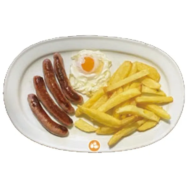 Salchichas con patatas y huevo